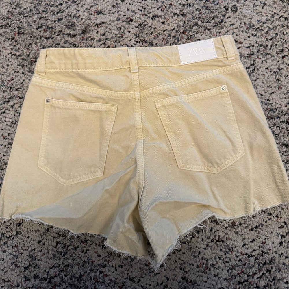 Zara yellow short